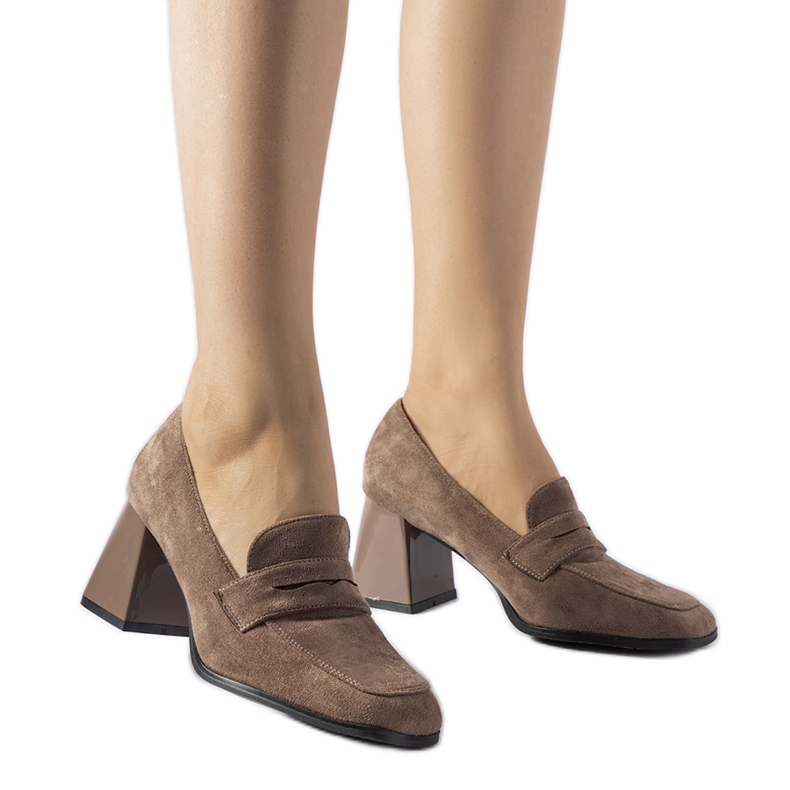 Ruskeat pumput patentoidulla Mill kantapäällä