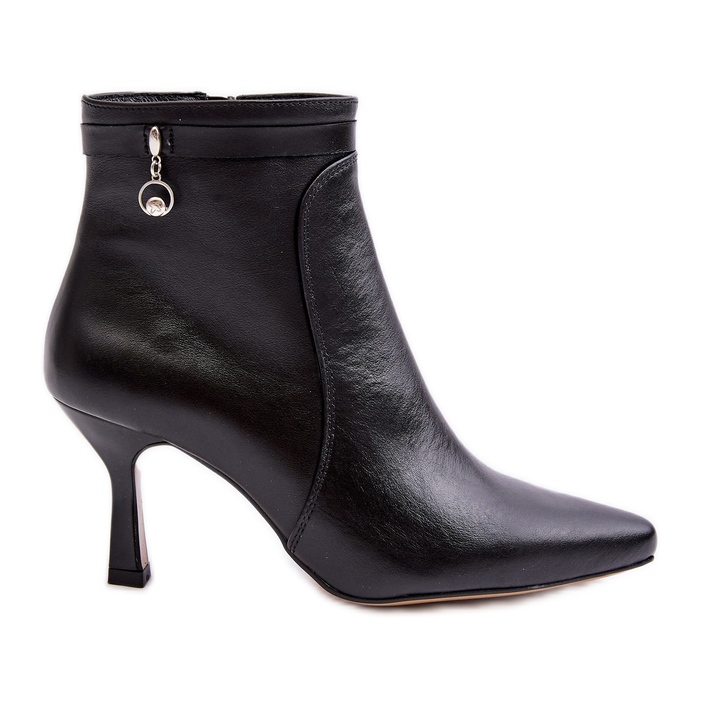 Naisten nahkaiset nilkkurit Maciejka 06301-01 musta
