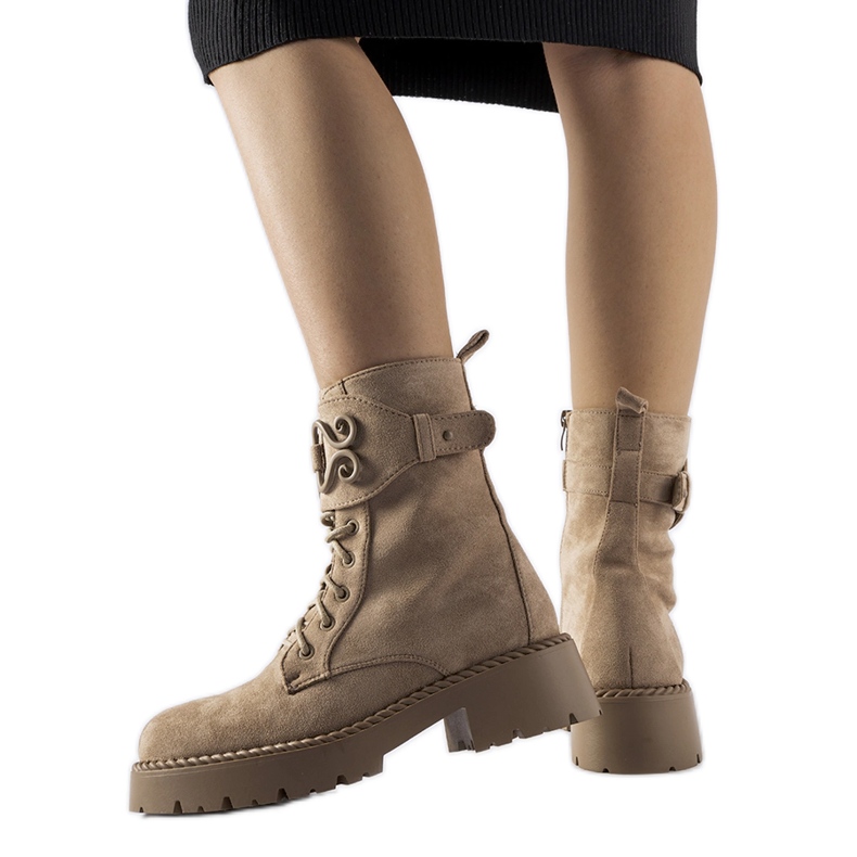 Ruskeat koristeelliset eco-zmsz-työntekijät Castorelta