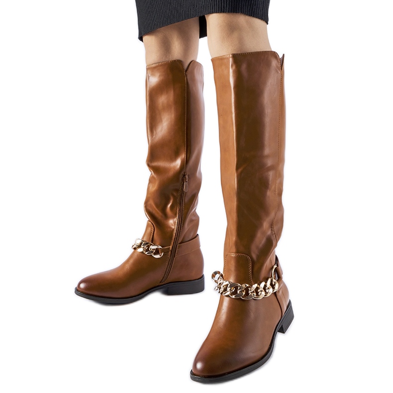 Milliesin ruskeat lämpöeristetyt saappaat ketjulla