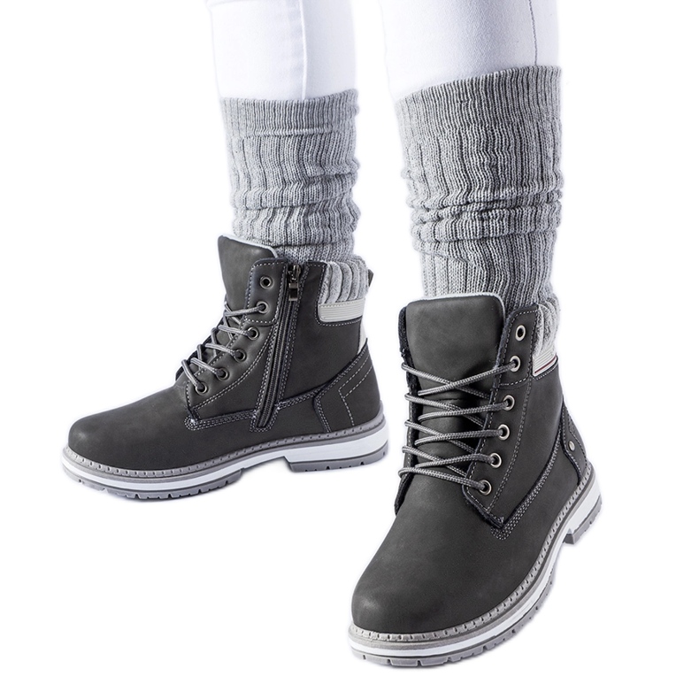 Harmaat eristetyt Perillard-saappaat