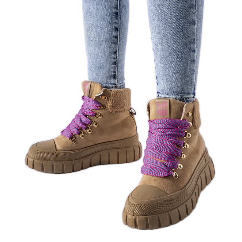 Ruskeat eristetyt Ottiol platform tennarit