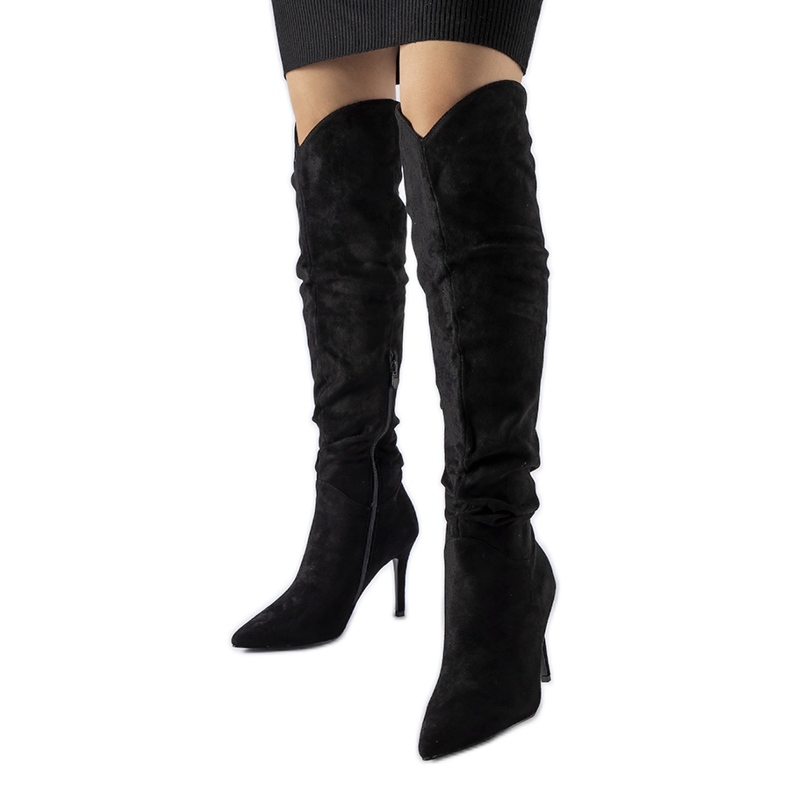 Joppon mustat pitkät korkokengät