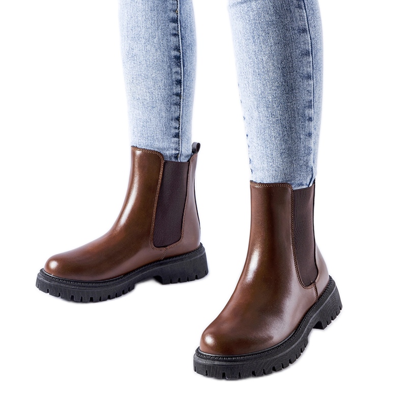 Ruskeat eristetyt klassiset nilkkurit Noasilta