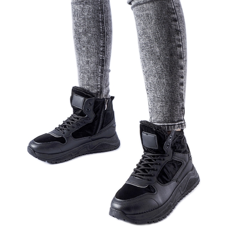 Mustat eristetyt korkeat Malles-lenkkarit