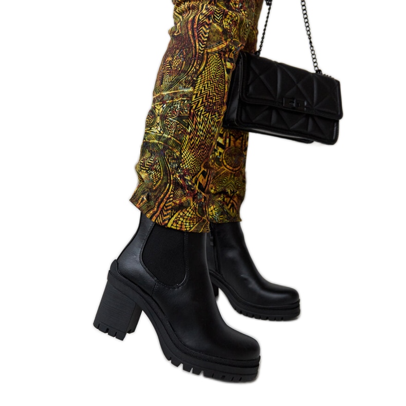 Laymanin mustat matalakorkoiset nilkkurit