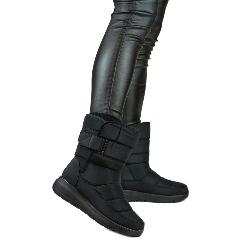 Mukavat lumisaappaat, talvisaappaat, tikatut nilkkurit, eristetyt tarranauhalla musta