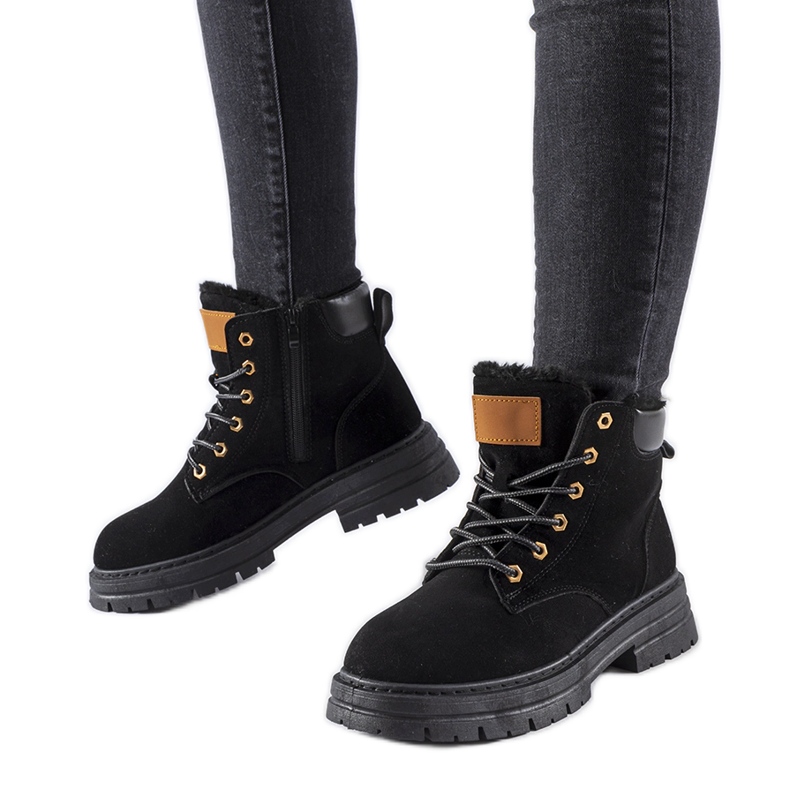 Mustat eristettyjä Stevens-työläisiä