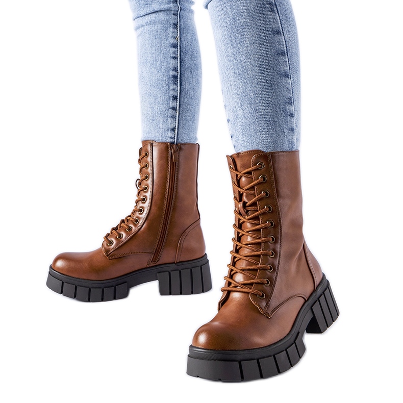 Inna Karamelliklassikko Pedrazan työntekijät ruskea