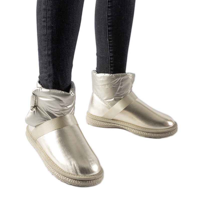 Kullankiiltävät Delaune lyhyet lumisaappaat kultainen