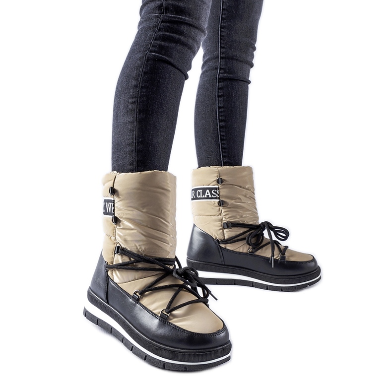 Tummanbeiget Vineyard-alustaiset lumisaappaat