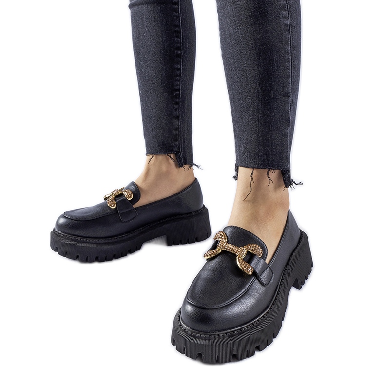 Mustat loaferit koristeltu Uzzone strassit