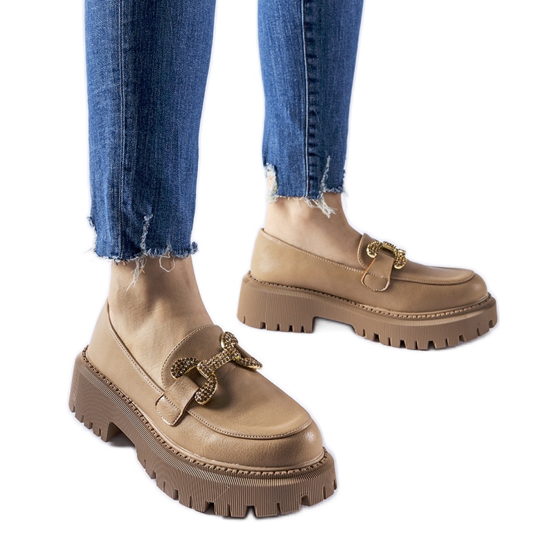 Beige mokkasiinit koristeltu Uzzone strassikivillä