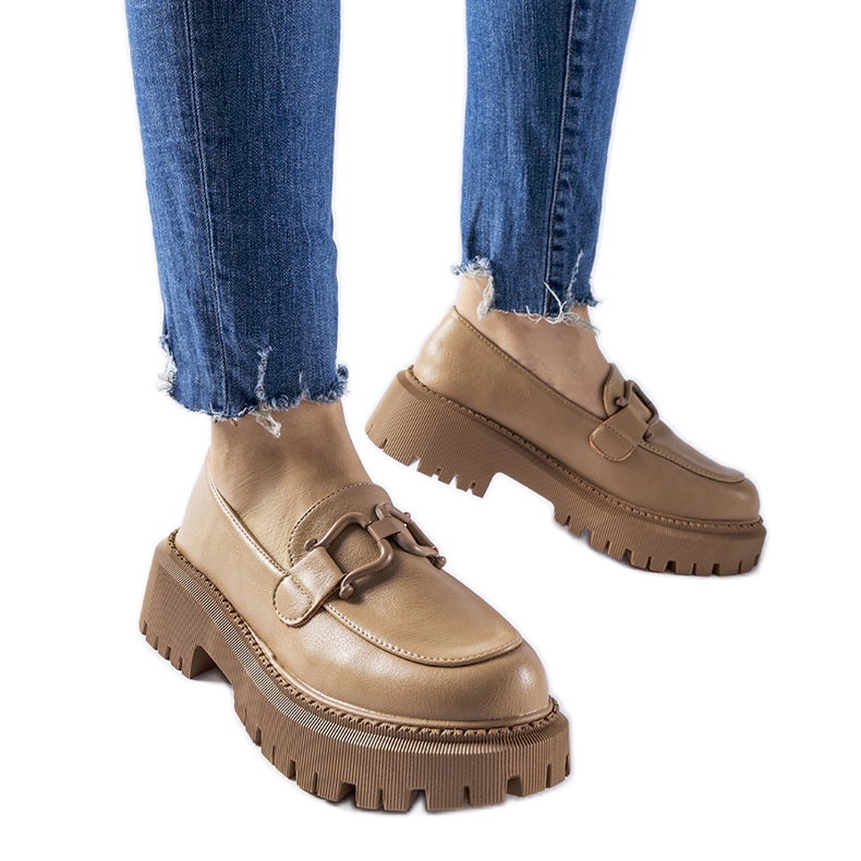 Beige mokkasiinit koristeltu Cava-soljella