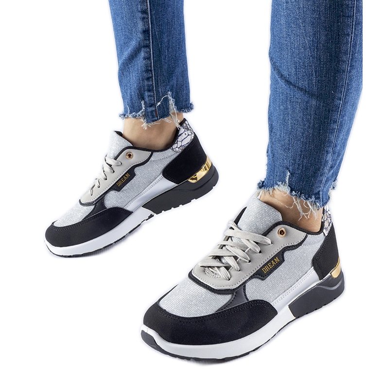 Mustat ja hopeiset kimaltelevat lenkkarit Roganzuololta