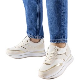 Beiget lenkkarit Nutter-alustalla