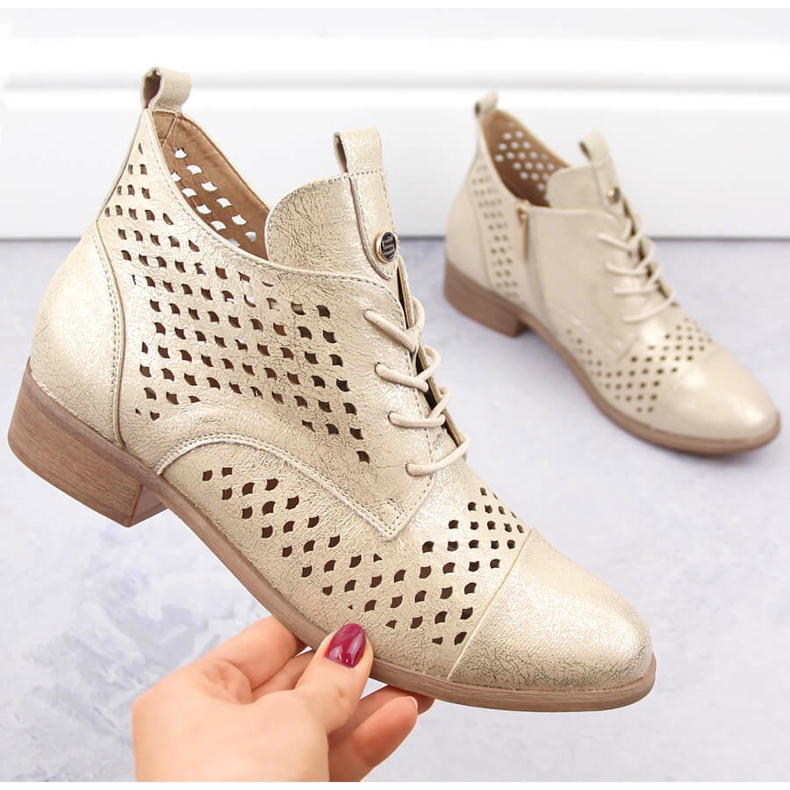 Naisten kultaiset harjakattoiset nilkkurit Potocki SZ12091 beige