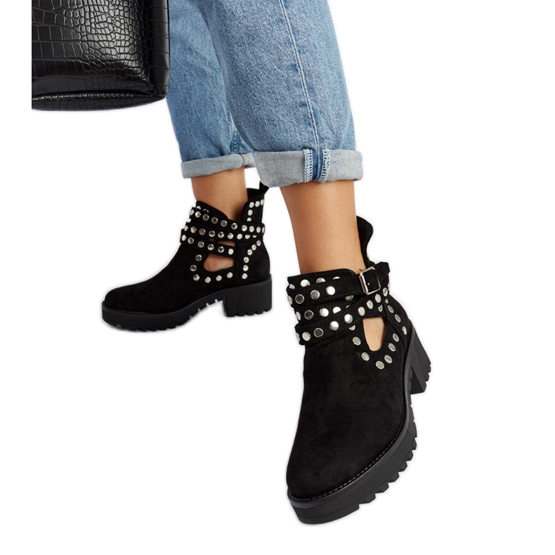 Mustat koristeelliset Thomas alustasaappaat