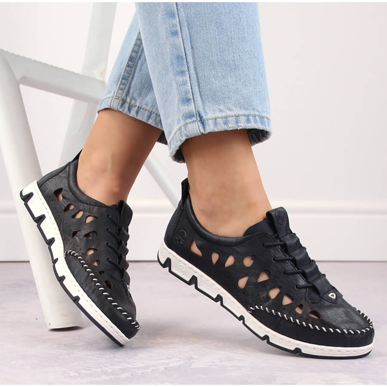 Naisten nahkaiset harjakattoiset slip-on kengät, laivastonsininen Rieker 49956-14