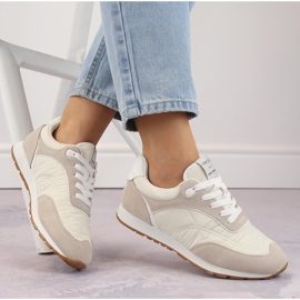 Naisten nahkaiset urheilukengät, beige Vinceza 72301