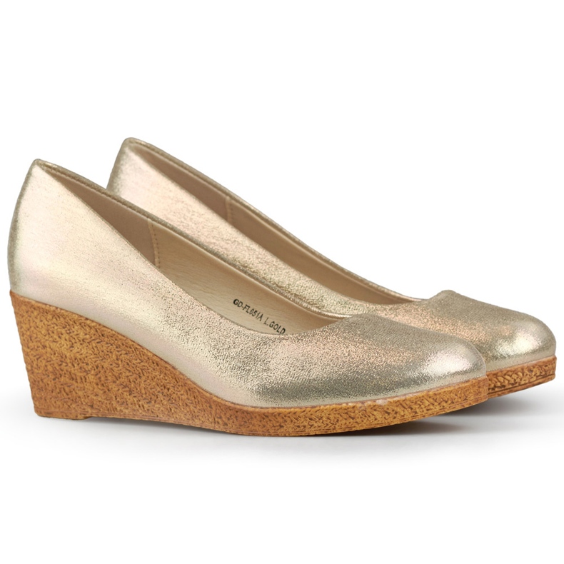 Gold wedge pumps - naisten kengät mukavalla kiilalla kultainen