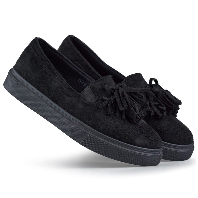 Mustat naisten kengät hapsuilla, mustat mokasiinit hapsuilla