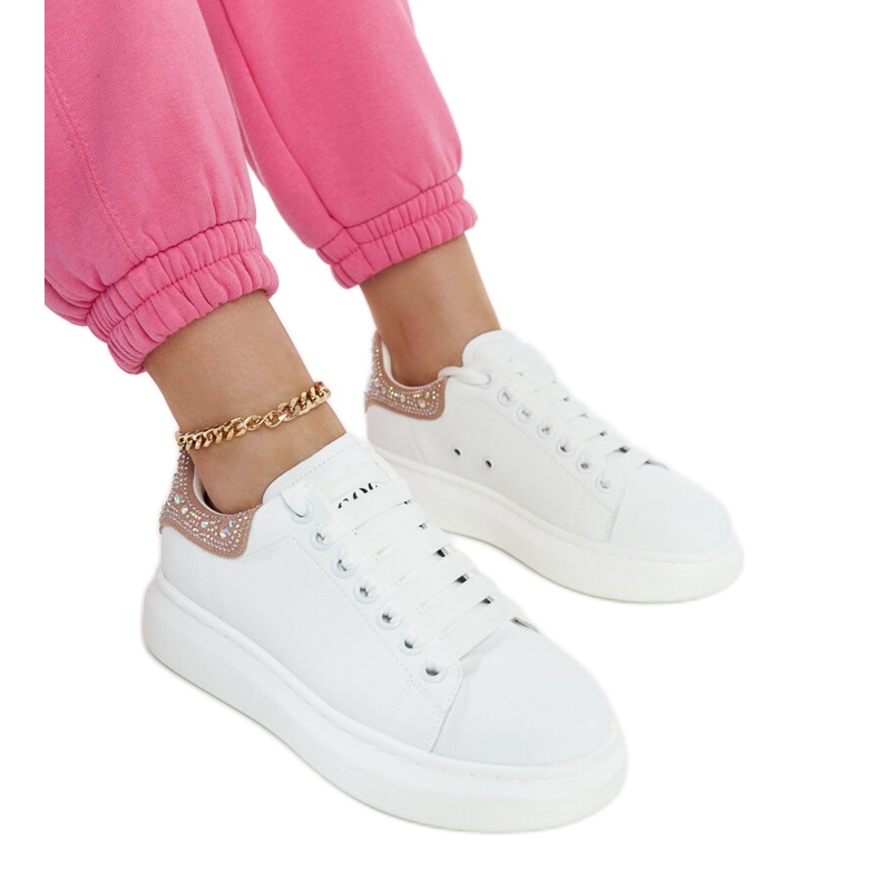 Valkoiset lenkkarit GOE JJ2N4051 alustalla valkoinen