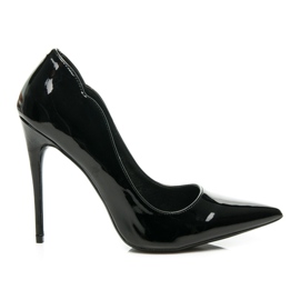 Betler Lakatut nastat musta