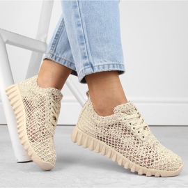 Naisten beigenväriset pitsiset urheilukengät T.Sokolski 1982