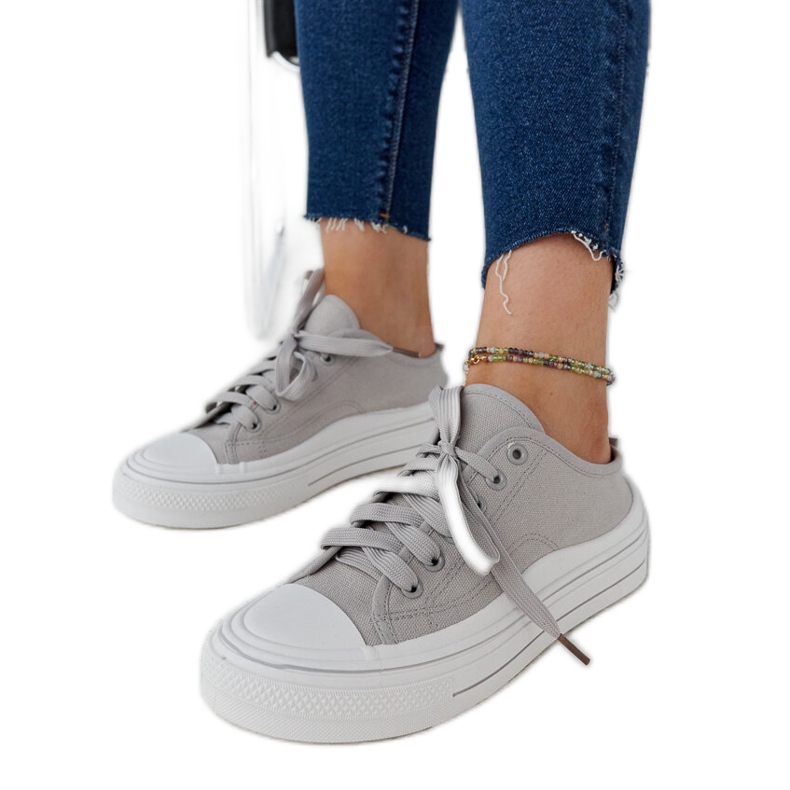 Harmaat Fiori alustan lenkkarit