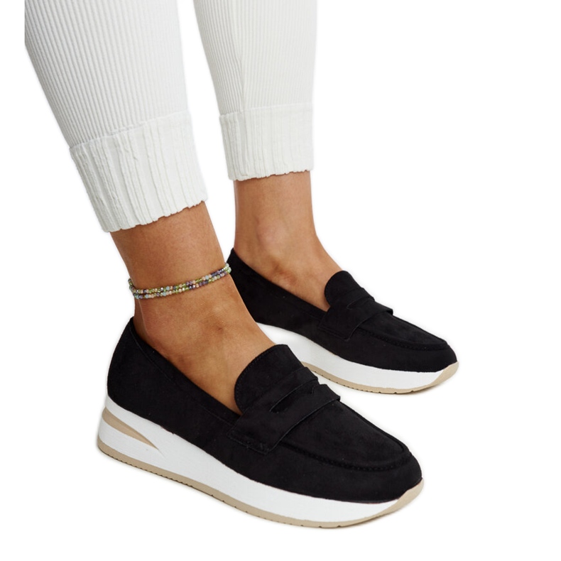 Mustat mokkanahkaiset Venla urheilukengät