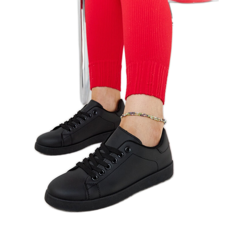 Mustat Biriktin alustalenkkarit