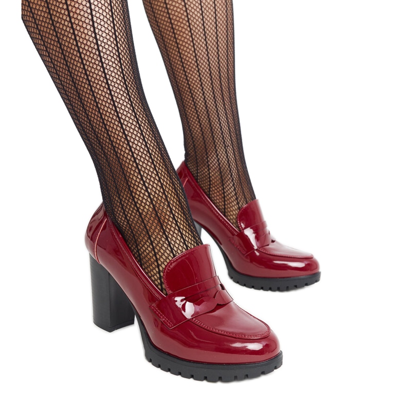 Punaiset patentoidut pumput korkeakorkoisella Licolettalla punainen