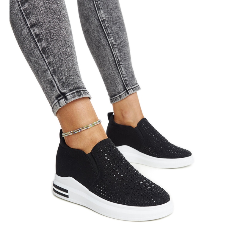 Mustat Fossacesia wedge -lenkkarit