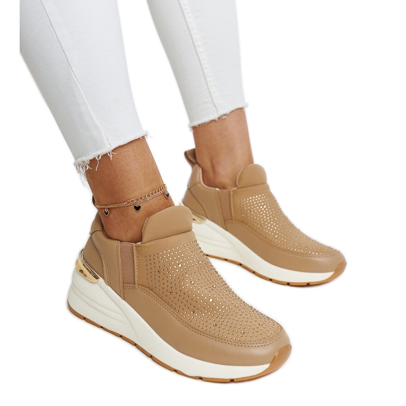 Ashleey ruskeat wedge-lenkkarit strassilla