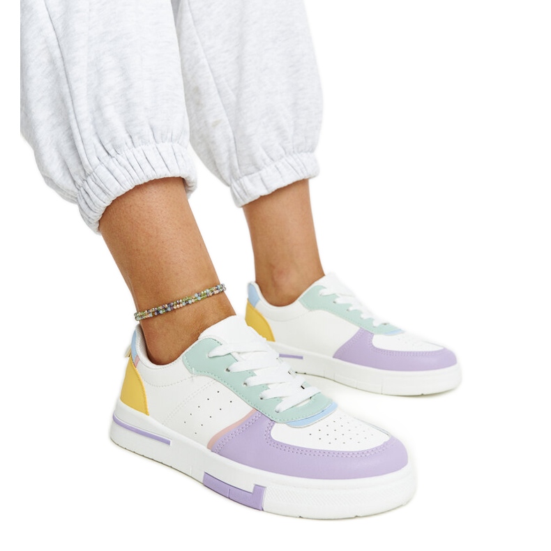 Moniväriset Brankan alustalenkkarit monivärinen