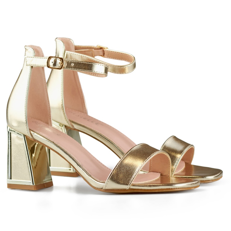 Naisten kullanväriset korkeakorkoiset sandaalit, joissa nilkkakiinnitys kultainen