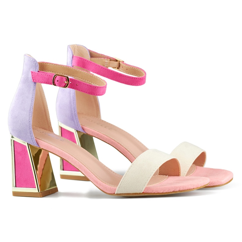 Vaaleanpunaiset naisten korkeakorkoiset sandaalit nilkkakiinnikkeellä vaaleanpunainen