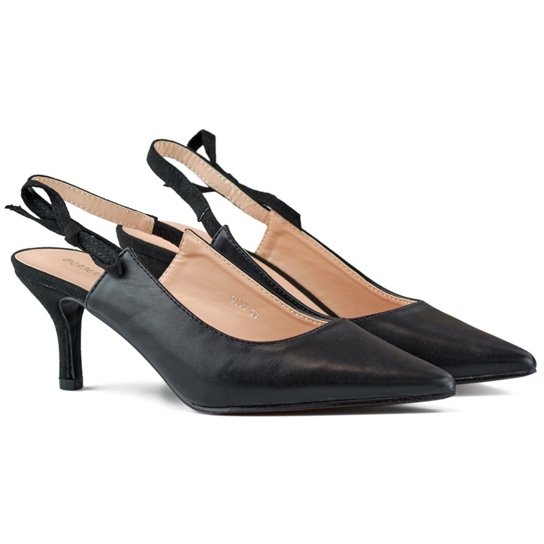 Tyylikkäät mustat korkokengät avokorolla