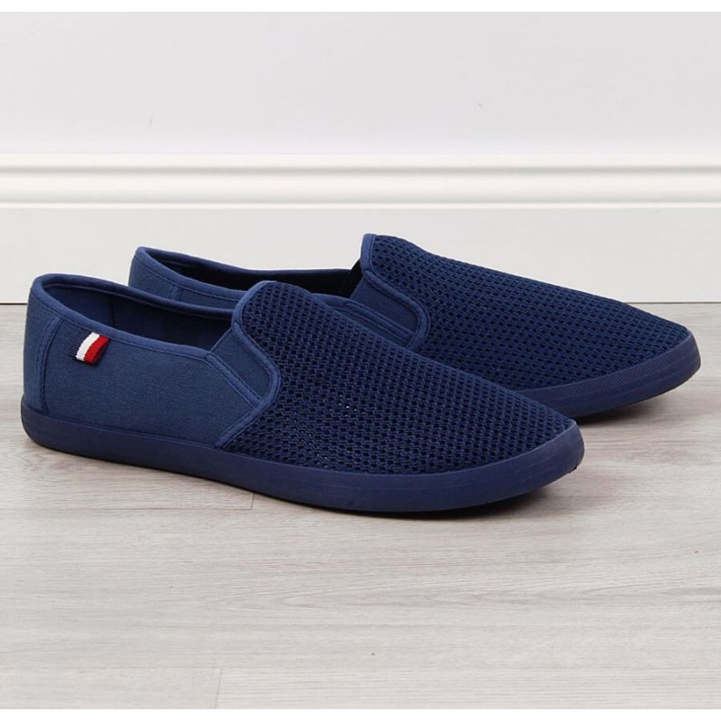 News UUTISET M EVE299B harjakattoiset lenkkarit