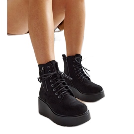 Safiyan mustat eristetyt mokkanahkasaappaat