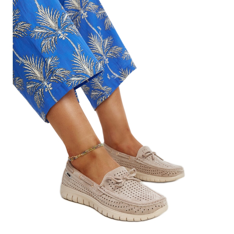 Beiget nahkaiset loaferit rusetilla ruskea