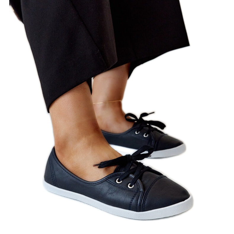 Tummansiniset lenkkarit Knudsenin ekonahkaa sininen