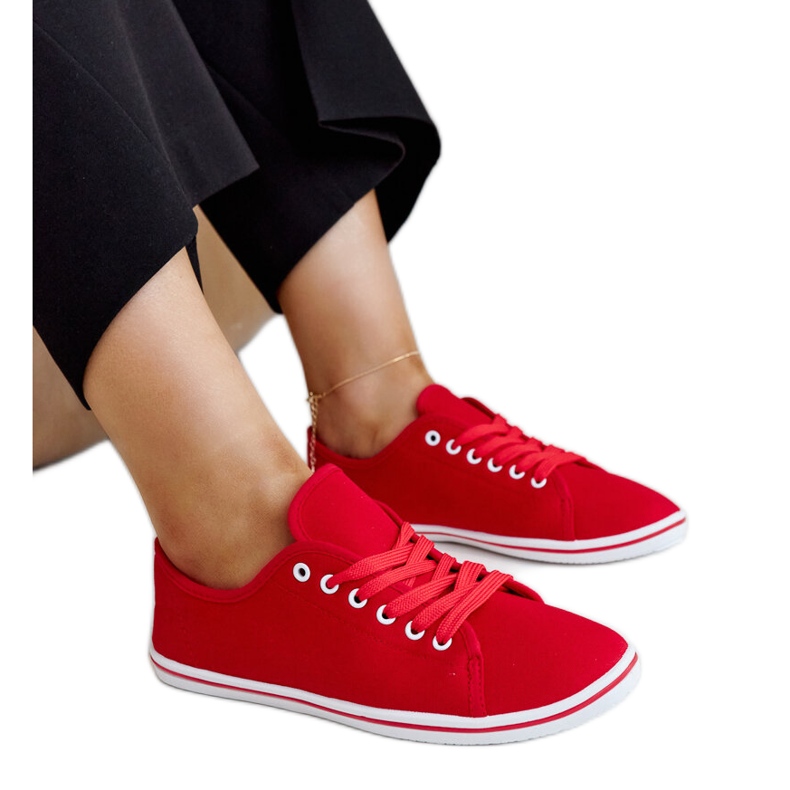 Punaiset klassiset Ramira-lenkkarit punainen