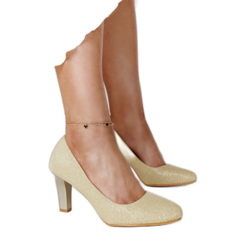 Kullanväriset kiiltävät pumput Antibies-nahkapohjallisella kultainen