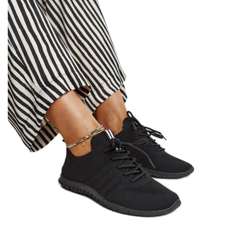 Mustat Shukornia urheilulenkkarit