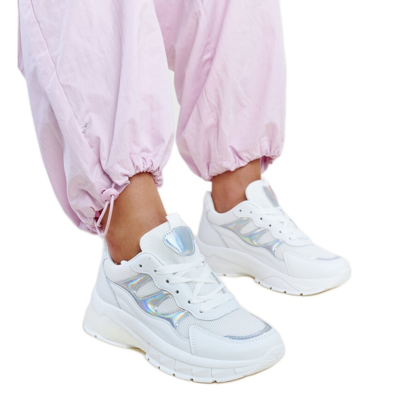 Valkoiset lenkkarit, joissa paksu pohja Matea valkoinen