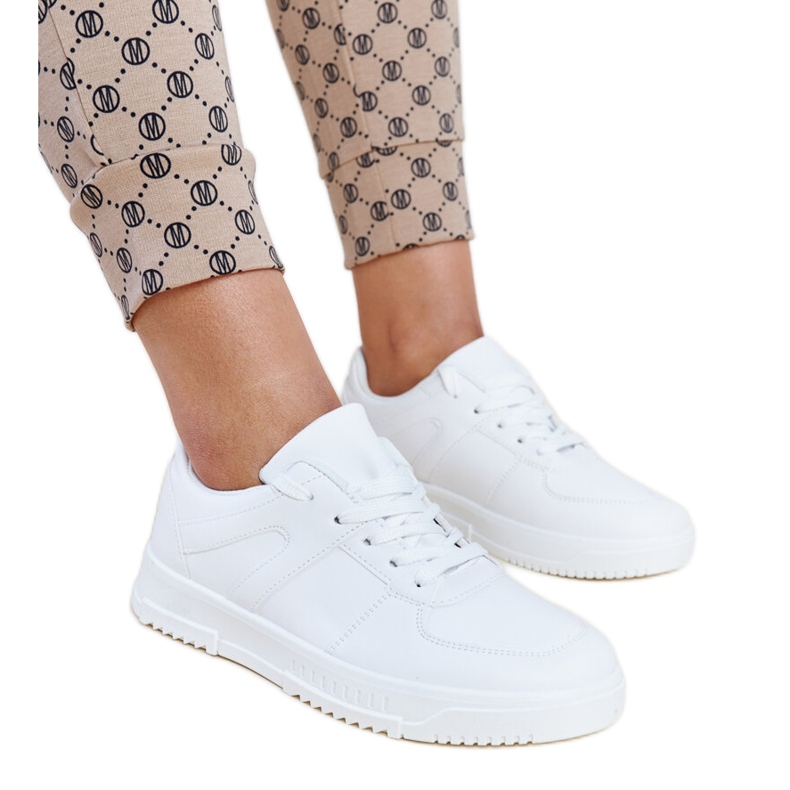 Valkoiset Hagara urheilulenkkarit valkoinen