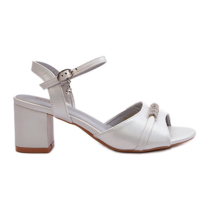Vinceza Naisten Eco-nahkasandaalit korkokenkiin hopeisilla Narhi-koristeilla hopea