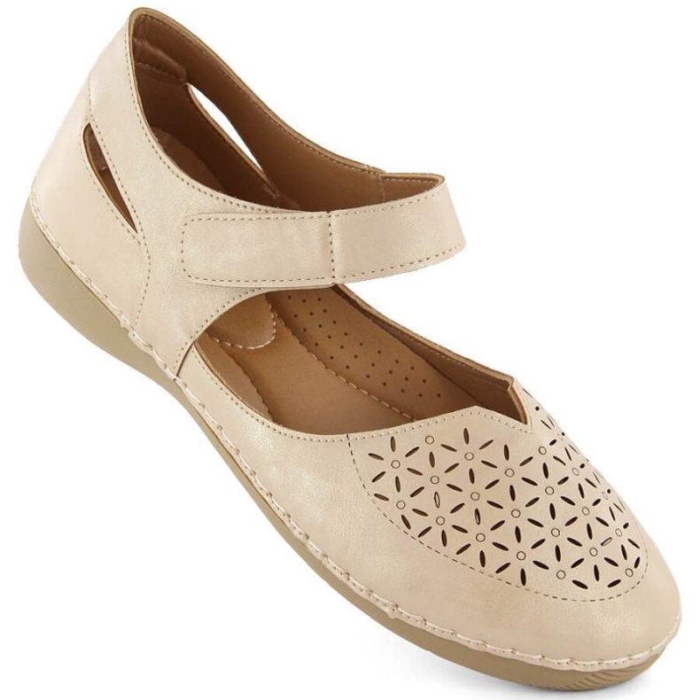 Mukavat harjakattoiset sandaalit eVento W EVE445, beige
